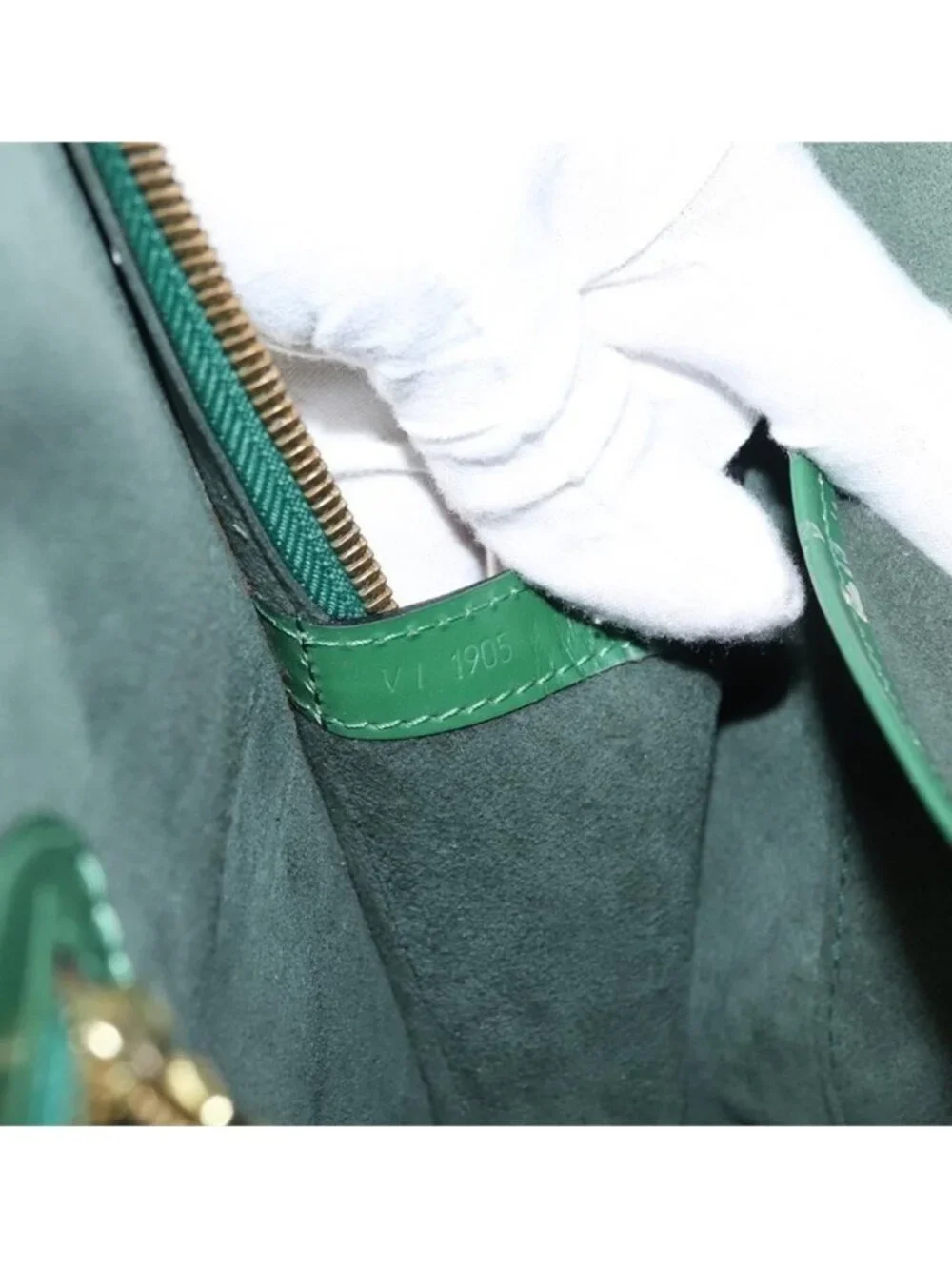 Authentic LOUIS VUITTON Epi Lussac Shoulder Bag Green M52284 LV
